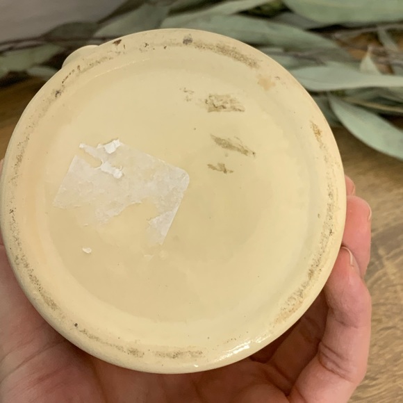 Vintage Bee Skep Hive Shaped Pitcher Small Vase - Picture 4 of 8